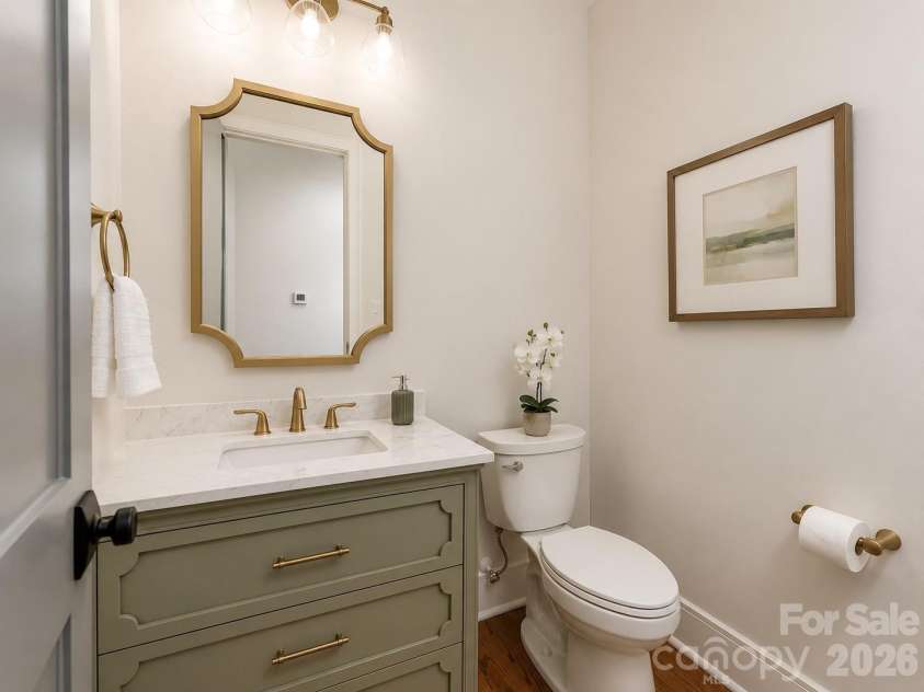 3032 Northampton Drive, Charlotte, NC 28210.  MLS# CAR4367556, YatesRealty ID 29212. 