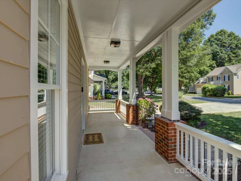 8508 Sandowne Lane, Huntersville, NC 28078.  MLS# CAR4270595, YatesRealty ID 29212. 