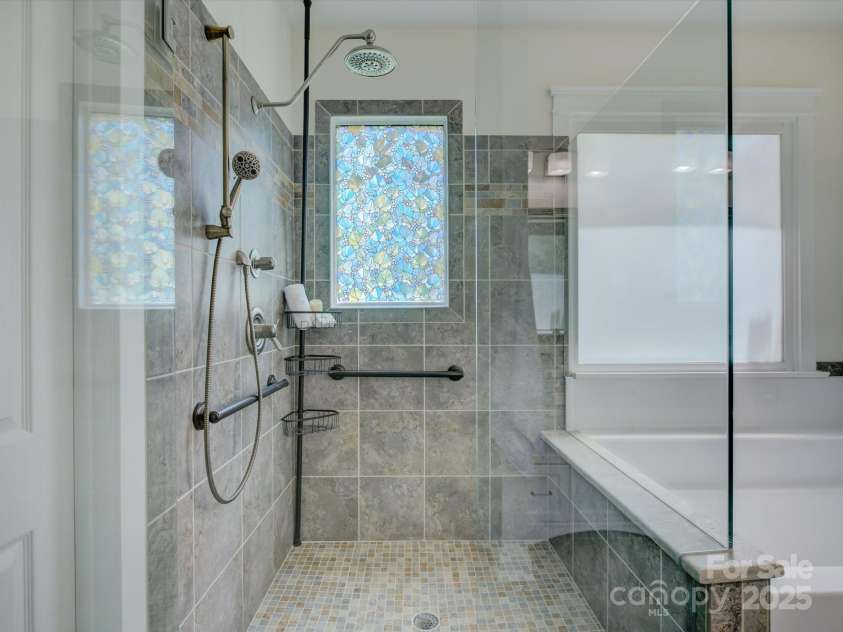 8508 Sandowne Lane, Huntersville, NC 28078.  MLS# CAR4270595, YatesRealty ID 29212. 