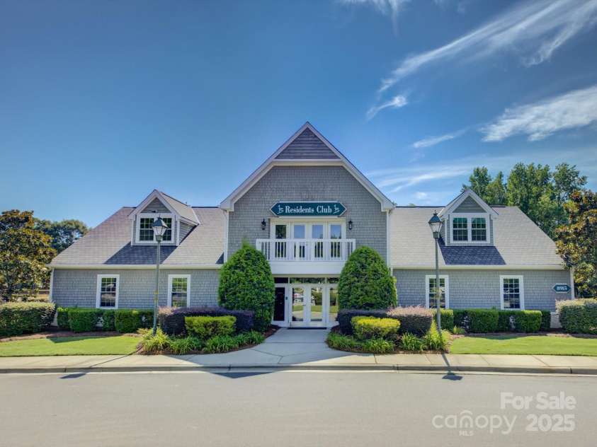 8508 Sandowne Lane, Huntersville, NC 28078.  MLS# CAR4270595, YatesRealty ID 29212. 