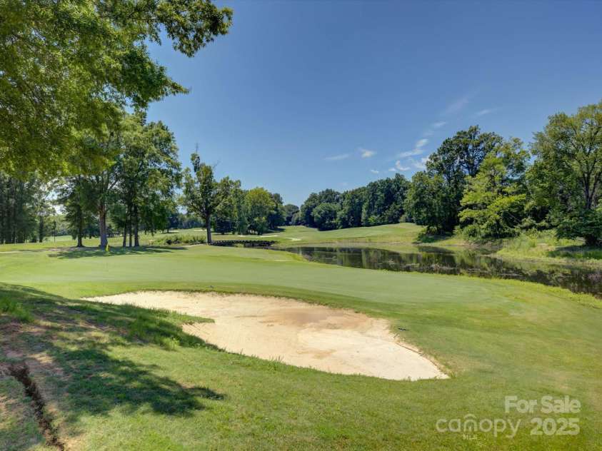 8508 Sandowne Lane, Huntersville, NC 28078.  MLS# CAR4270595, YatesRealty ID 29212. 