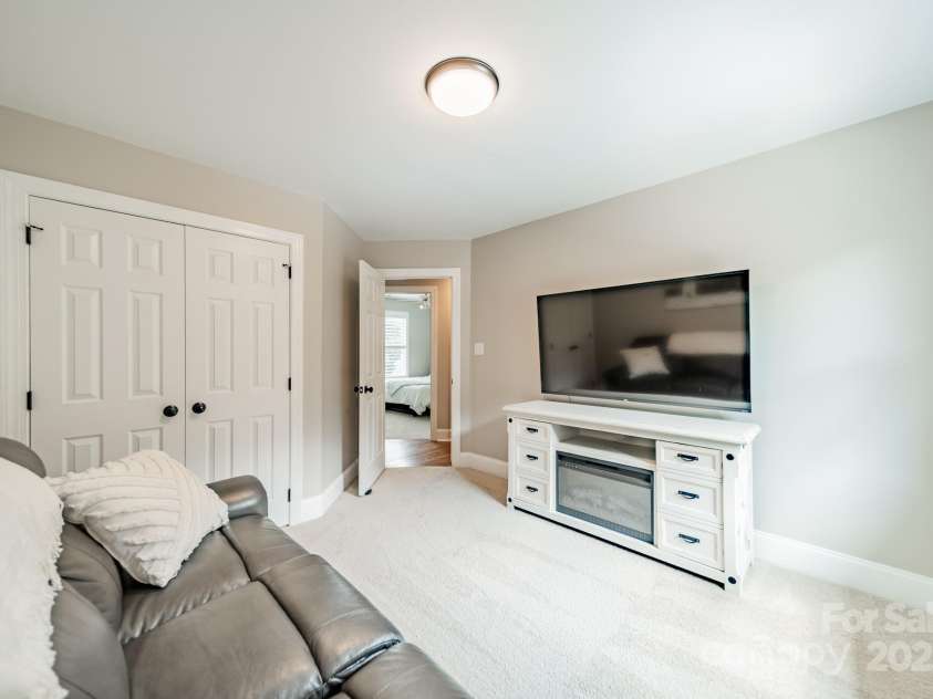 446 Farm Branch Drive, Fort Mill, SC 29715.  MLS# CAR4276581, YatesRealty ID 29213. 