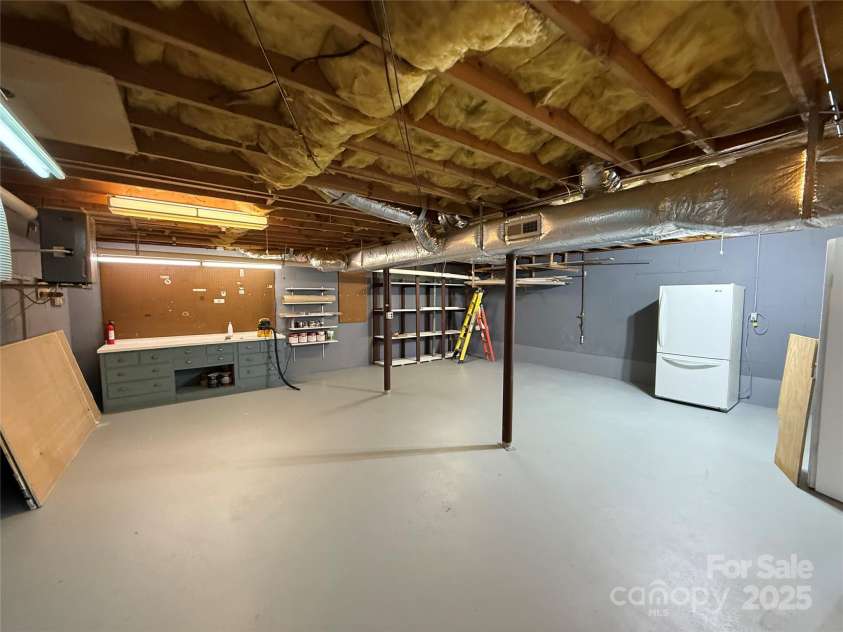 212 Fallen Timber Road, Hendersonville, NC 28791.  MLS# CAR4269973, YatesRealty ID 29214. 