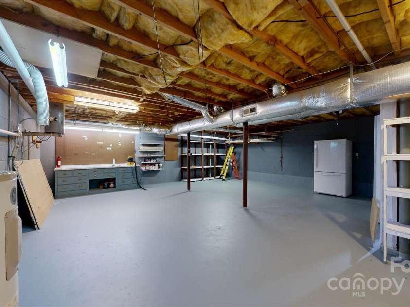 212 Fallen Timber Road, Hendersonville, NC 28791.  MLS# CAR4269973, YatesRealty ID 29214. 