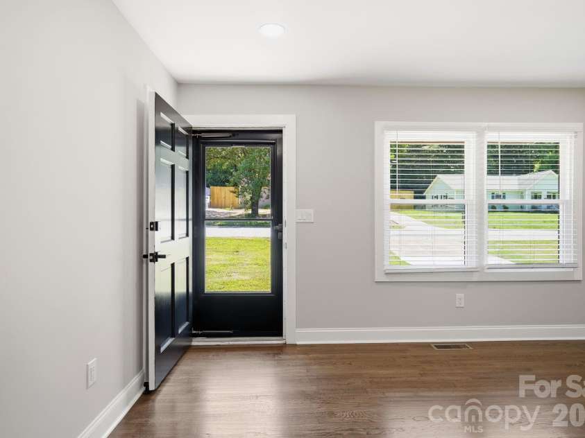 413 Mclelland Avenue, Mooresville, NC 28115.  MLS# CAR4379250, YatesRealty ID 29214. 