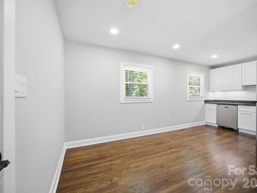 413 Mclelland Avenue, Mooresville, NC 28115.  MLS# CAR4379250, YatesRealty ID 29214. 