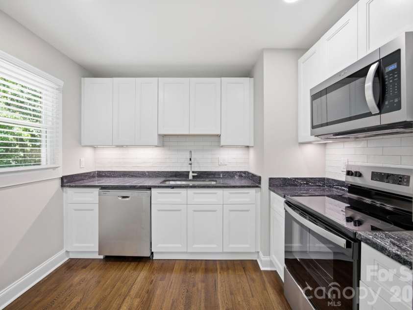 413 Mclelland Avenue, Mooresville, NC 28115.  MLS# CAR4379250, YatesRealty ID 29214. 