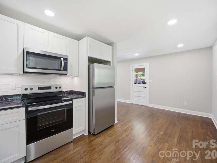 413 Mclelland Avenue, Mooresville, NC 28115.  MLS# CAR4379250, YatesRealty ID 29214. 