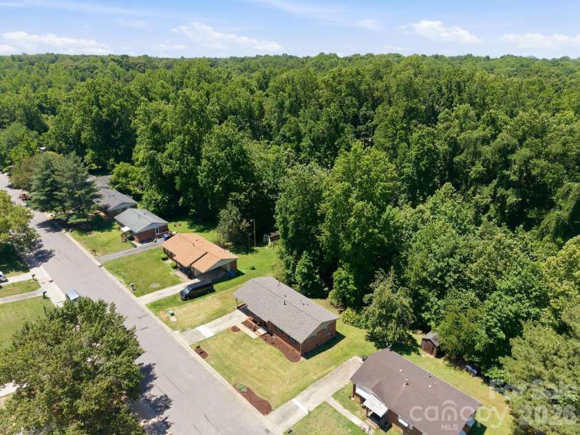 413 Mclelland Avenue, Mooresville, NC 28115.  MLS# CAR4379250, YatesRealty ID 29214. 