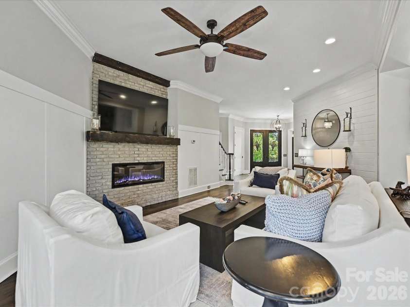 17626 Spinnakers Reach Drive, Cornelius, NC 28031.  MLS# CAR4384271, YatesRealty ID 29216. 