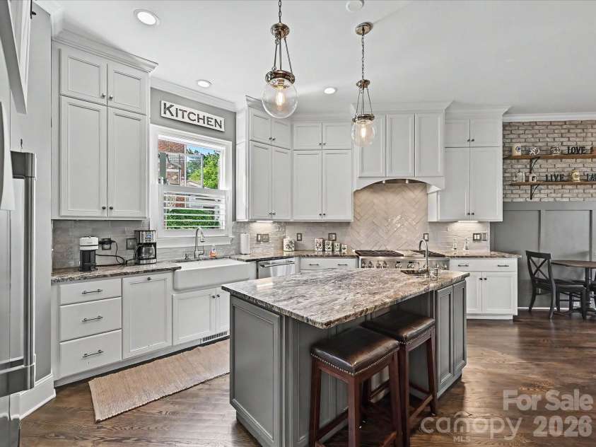 17626 Spinnakers Reach Drive, Cornelius, NC 28031.  MLS# CAR4384271, YatesRealty ID 29216. 