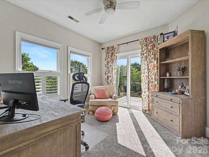 17626 Spinnakers Reach Drive, Cornelius, NC 28031.  MLS# CAR4384271, YatesRealty ID 29216. 