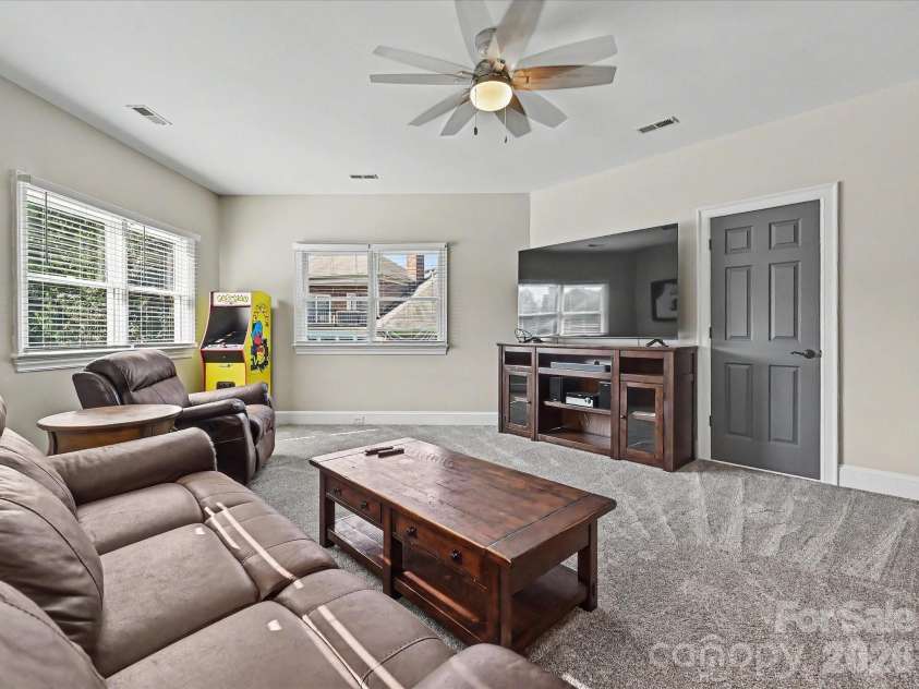 17626 Spinnakers Reach Drive, Cornelius, NC 28031.  MLS# CAR4384271, YatesRealty ID 29216. 