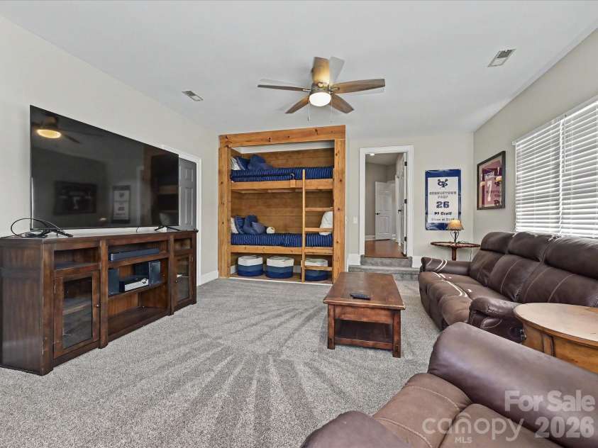 17626 Spinnakers Reach Drive, Cornelius, NC 28031.  MLS# CAR4384271, YatesRealty ID 29216. 