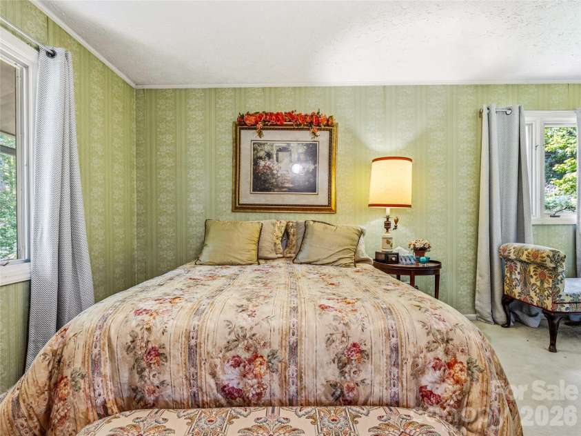 52 Chapel Hill Church Road, Asheville, NC 28803.  MLS# CAR4390962, YatesRealty ID 29217. 