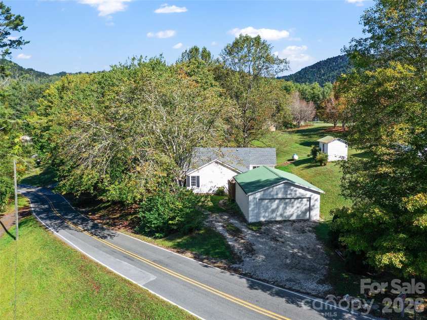 370 Bear Creek Church Road, Bakersville, NC 28705.  MLS# CAR4391830, YatesRealty ID 29218. 