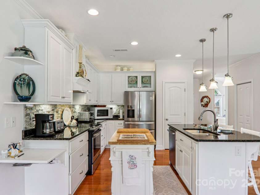 8 Amos Court, Maggie Valley, NC 28751.  MLS# CAR4275177, YatesRealty ID 29219. 