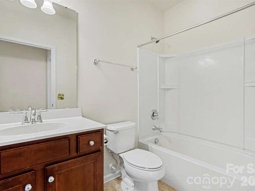 8036 Crater Lake Drive, Fort Mill, SC 29707.  MLS# CAR4390764, YatesRealty ID 29219. 2nd Bathroom- Loft