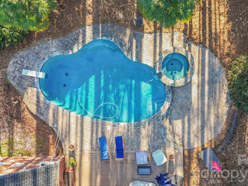 123 Wildiris Drive, Mooresville, NC 28117.  MLS# CAR4334938, YatesRealty ID 2922. 