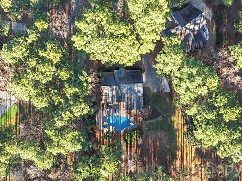 123 Wildiris Drive, Mooresville, NC 28117.  MLS# CAR4334938, YatesRealty ID 2922. 