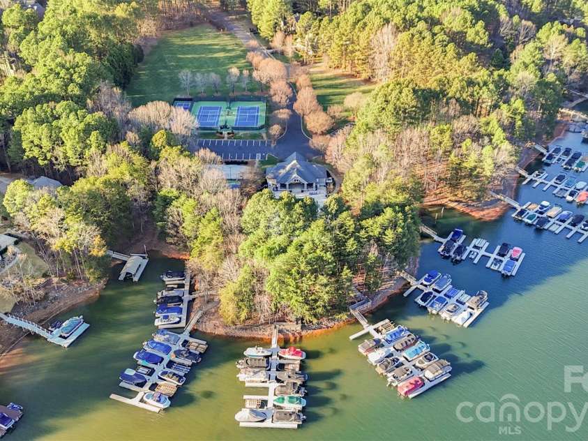 123 Wildiris Drive, Mooresville, NC 28117.  MLS# CAR4334938, YatesRealty ID 2922. 