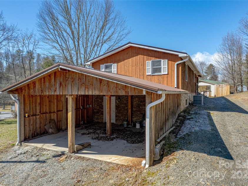 21 Smith Road, Pisgah Forest, NC 28768.  MLS# CAR4222110, YatesRealty ID 2922. 