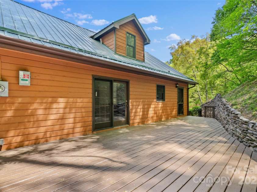 315 Morgan Branch Road, Leicester, NC 28748.  MLS# CAR4252510, YatesRealty ID 2922. Back Deck