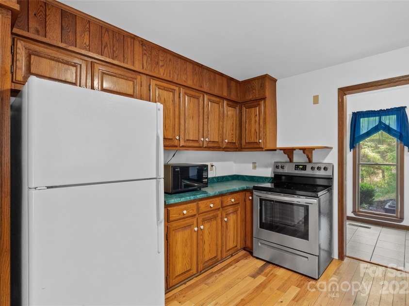 315 Morgan Branch Road, Leicester, NC 28748.  MLS# CAR4252510, YatesRealty ID 2922. Kitchen