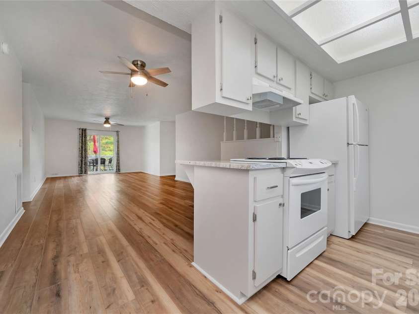 114 Falling Waters Road, Hendersonville, NC 28792.  MLS# CAR4426229, YatesRealty ID 29220. 
