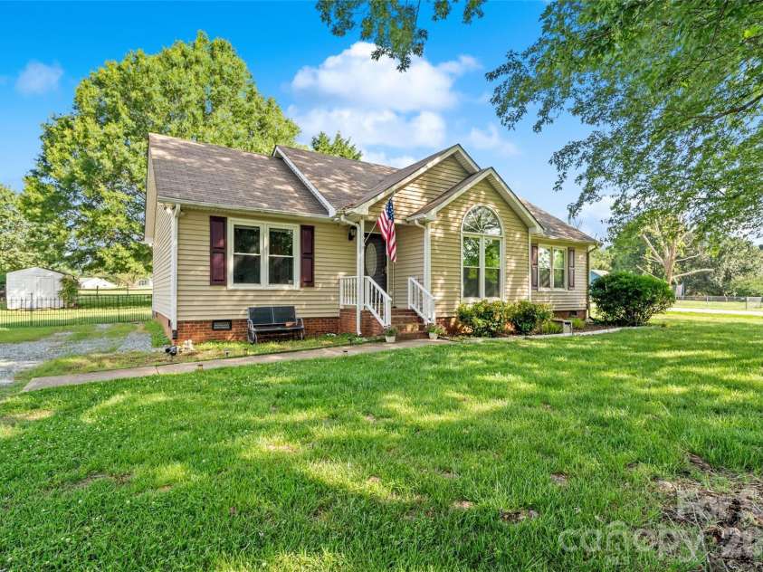 1009 Stevens Road, Monroe, NC 28110.  MLS# CAR4389380, YatesRealty ID 29221. 