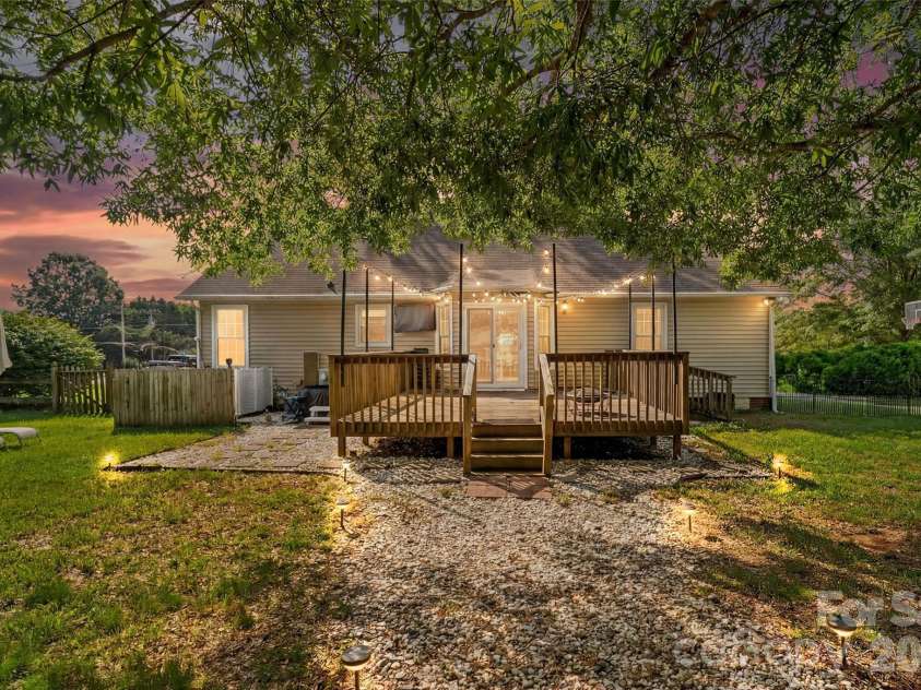 1009 Stevens Road, Monroe, NC 28110.  MLS# CAR4389380, YatesRealty ID 29221. 