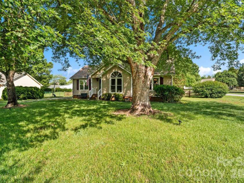 1009 Stevens Road, Monroe, NC 28110.  MLS# CAR4389380, YatesRealty ID 29221. 