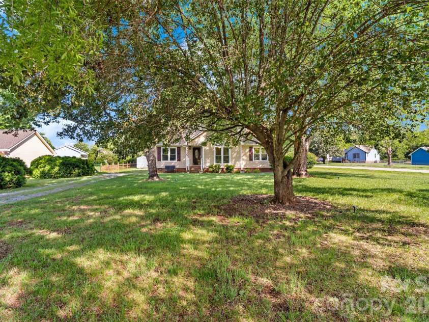 1009 Stevens Road, Monroe, NC 28110.  MLS# CAR4389380, YatesRealty ID 29221. 