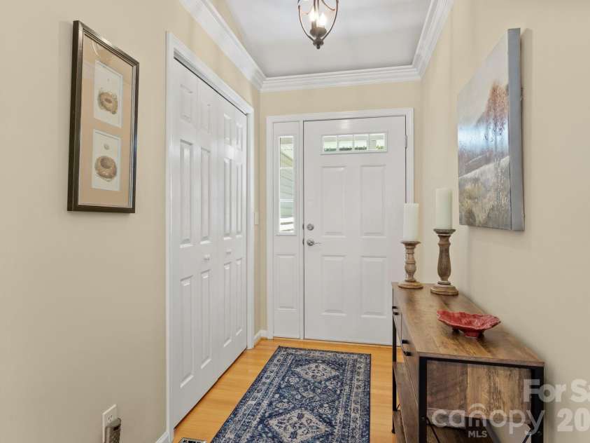 237 Charlestown Drive, Hendersonville, NC 28792.  MLS# CAR4390917, YatesRealty ID 29222. 