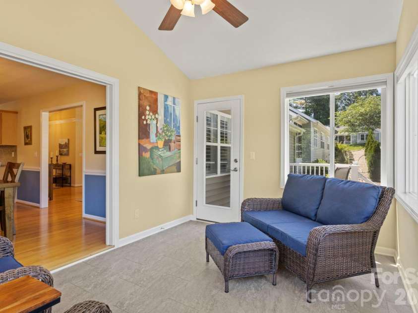 237 Charlestown Drive, Hendersonville, NC 28792.  MLS# CAR4390917, YatesRealty ID 29222. 