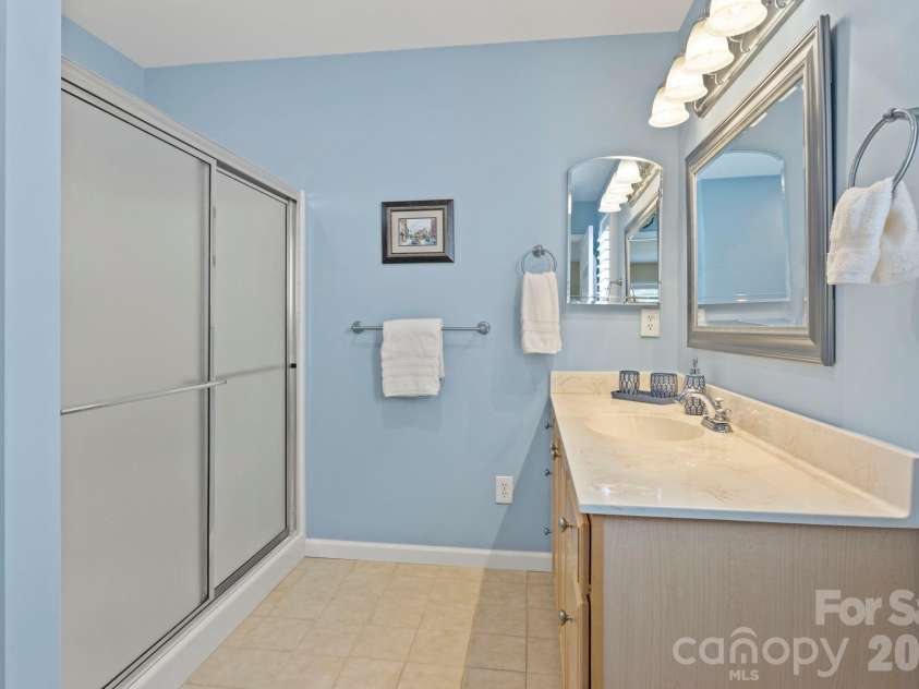 237 Charlestown Drive, Hendersonville, NC 28792.  MLS# CAR4390917, YatesRealty ID 29222. 
