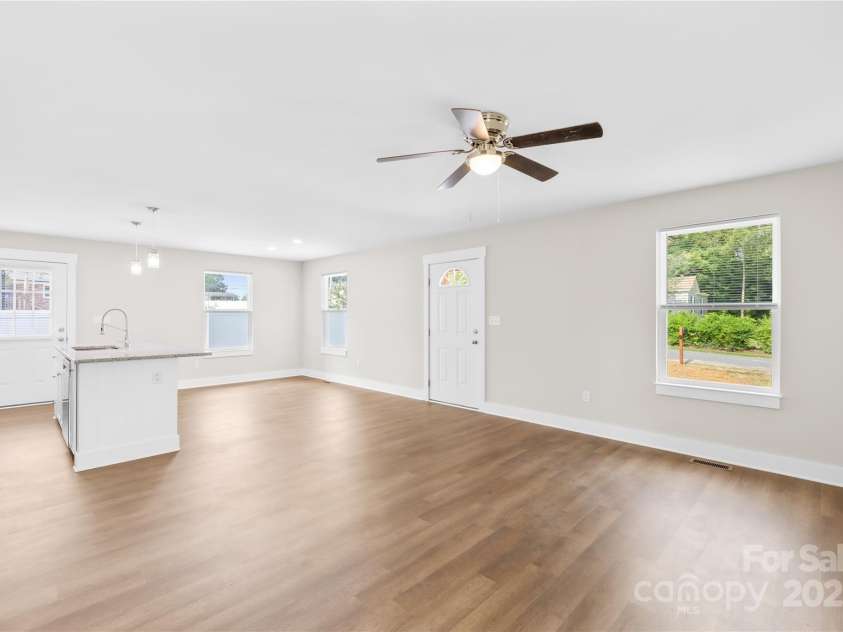 500 North Drive, Cherryville, NC 28021.  MLS# CAR4277226, YatesRealty ID 29222. 