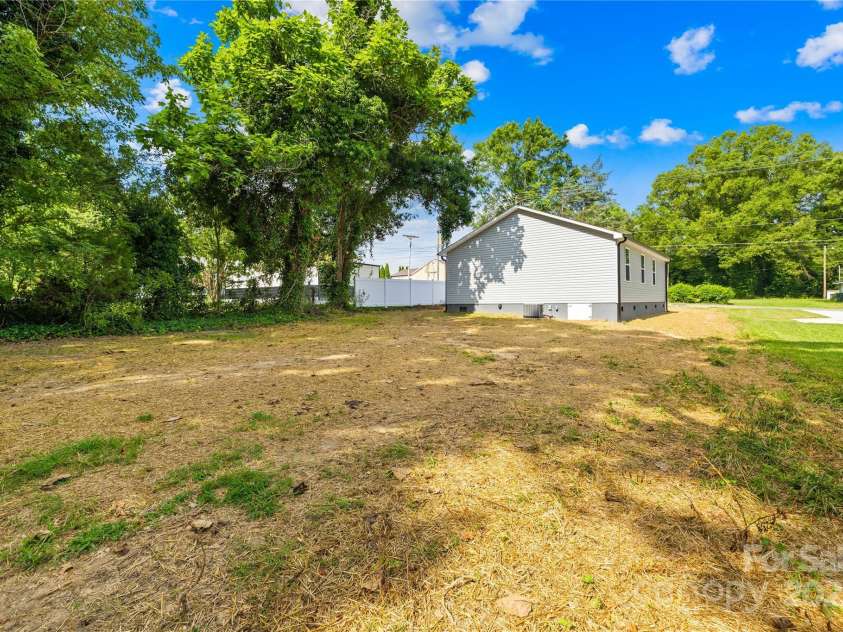 500 North Drive, Cherryville, NC 28021.  MLS# CAR4277226, YatesRealty ID 29222. Large rear yard