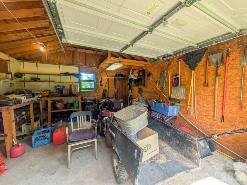 114 Dewberry Lane, Burnsville, NC 28705.  MLS# CAR4388919, YatesRealty ID 29224. 