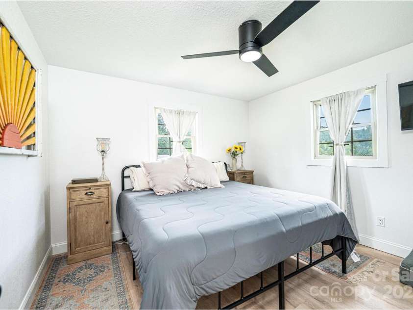 1870 Guildwood Place, Hudson, NC 28638.  MLS# CAR4284116, YatesRealty ID 29225. 