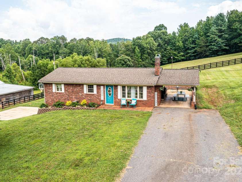 1870 Guildwood Place, Hudson, NC 28638.  MLS# CAR4284116, YatesRealty ID 29225. 
