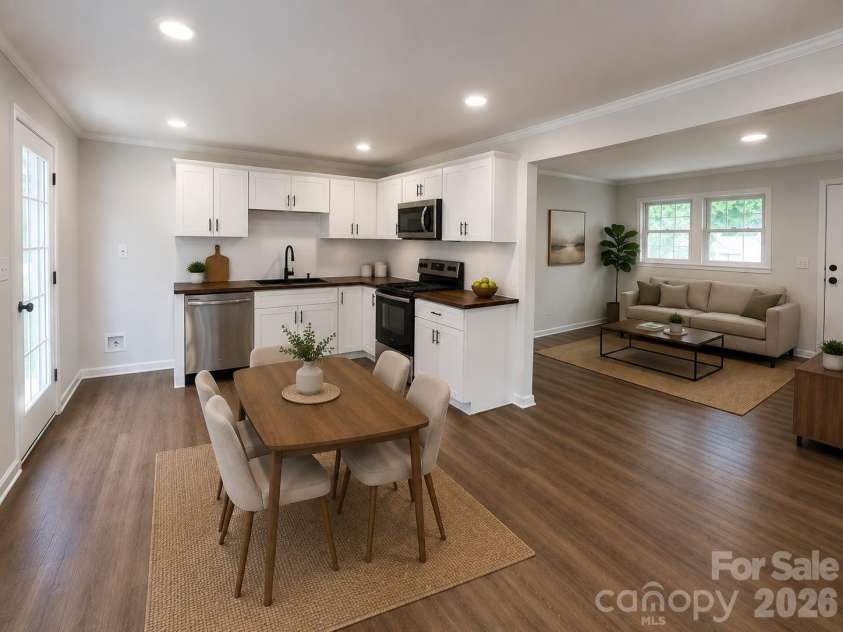 803 Dogwood Drive, Dallas, NC 28034.  MLS# CAR4391891, YatesRealty ID 29225. 