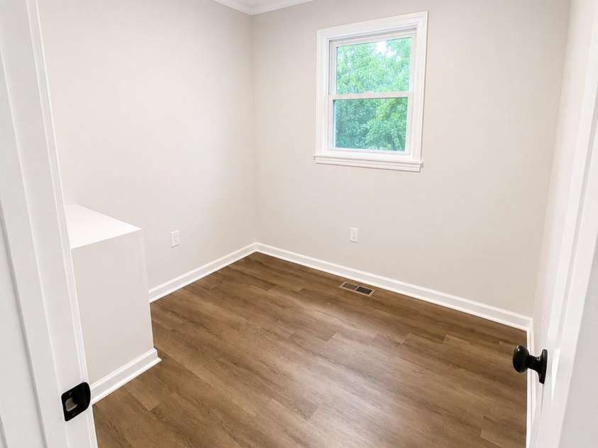 803 Dogwood Drive, Dallas, NC 28034.  MLS# CAR4391891, YatesRealty ID 29225. 