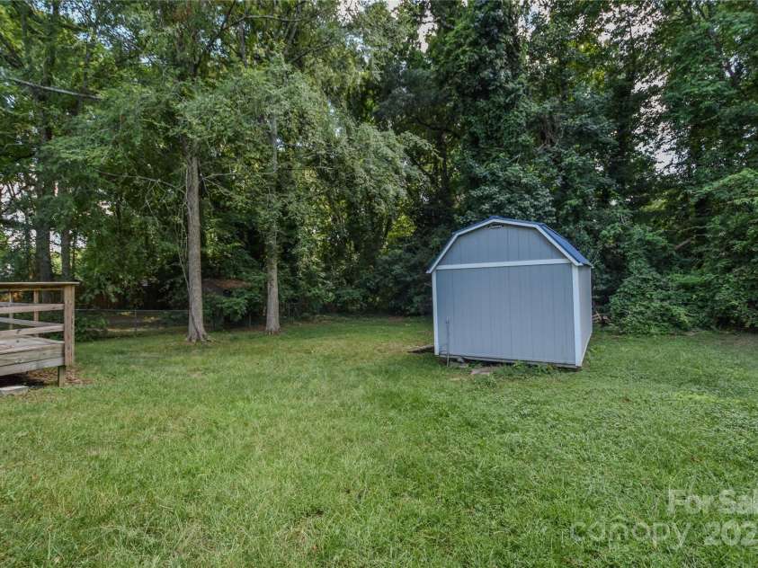 5418 Amado Street, Charlotte, NC 28215.  MLS# CAR4281433, YatesRealty ID 29226. 