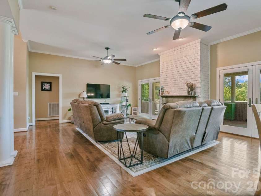 1715 Regan Road, Lexington, NC 27292.  MLS# CAR4391919, YatesRealty ID 29227. 