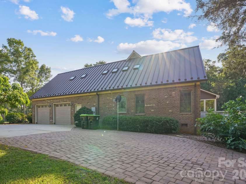 1715 Regan Road, Lexington, NC 27292.  MLS# CAR4391919, YatesRealty ID 29227. 