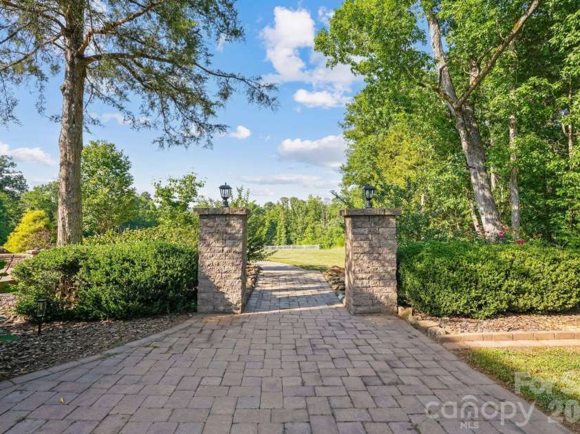 1715 Regan Road, Lexington, NC 27292.  MLS# CAR4391919, YatesRealty ID 29227. 
