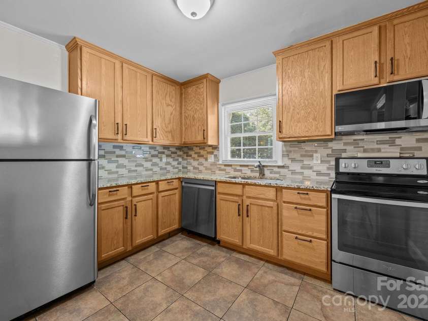 201 Lowry Street, Pineville, NC 28134.  MLS# CAR4284142, YatesRealty ID 29227. 