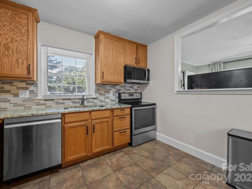 201 Lowry Street, Pineville, NC 28134.  MLS# CAR4284142, YatesRealty ID 29227. 