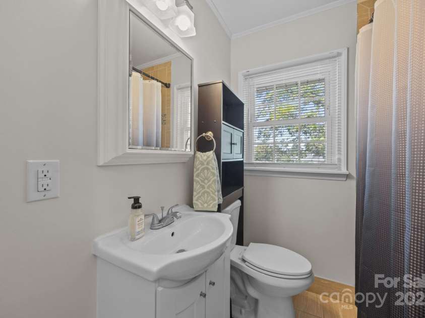 201 Lowry Street, Pineville, NC 28134.  MLS# CAR4284142, YatesRealty ID 29227. 